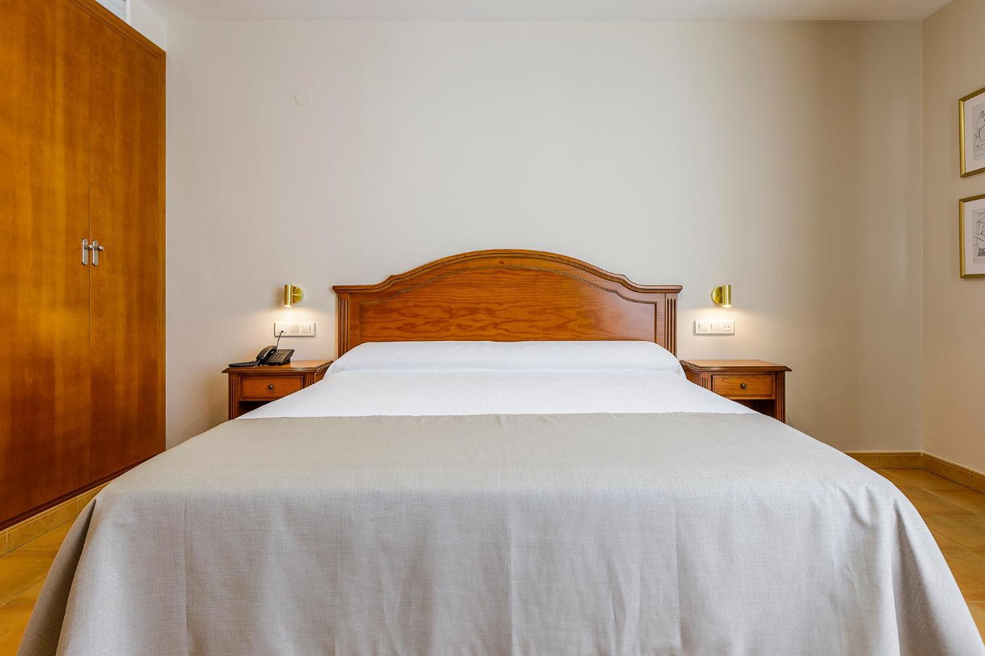 Almijara - Mares Hotel 3*