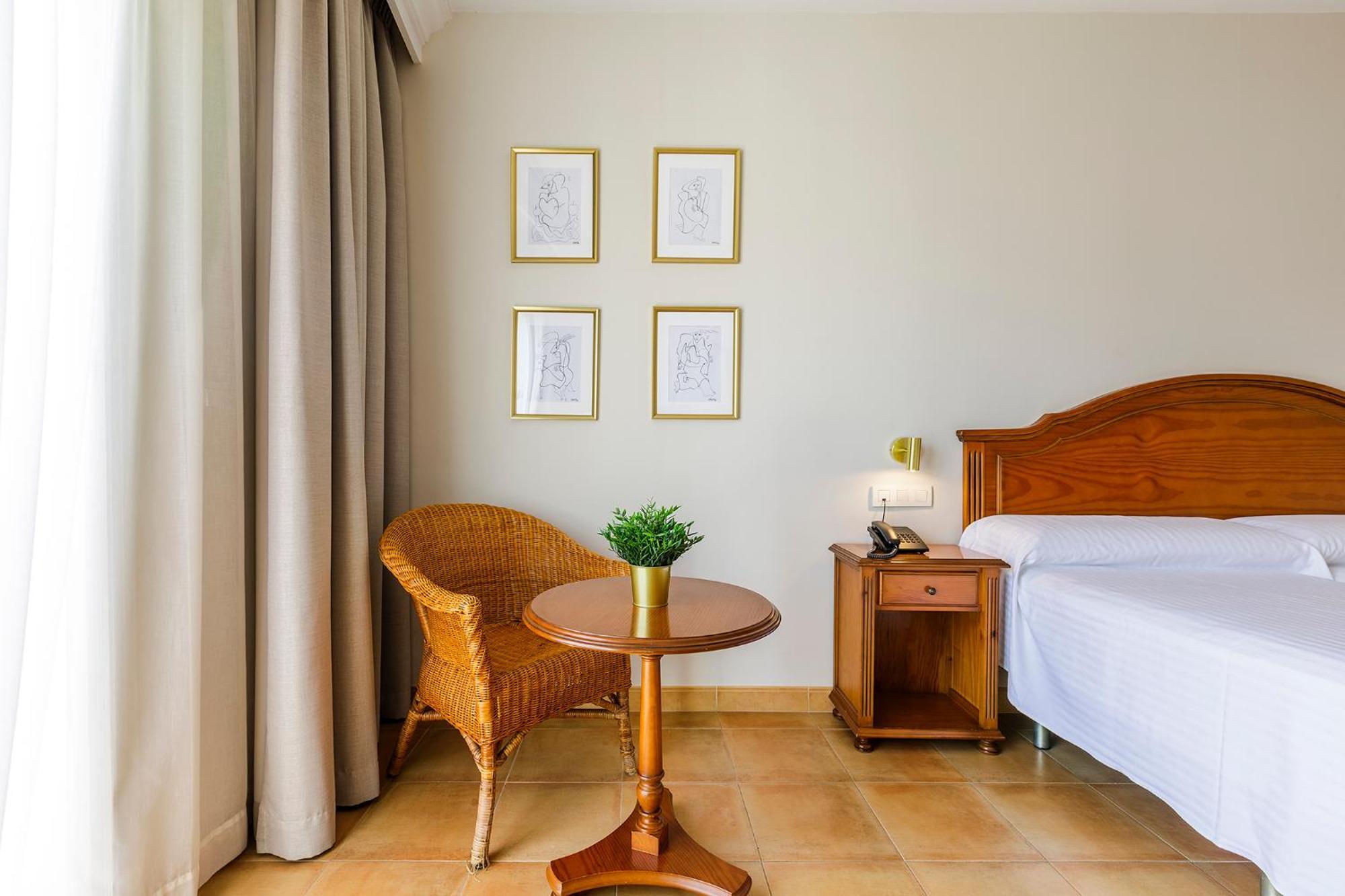 Hotel Almijara - Mares