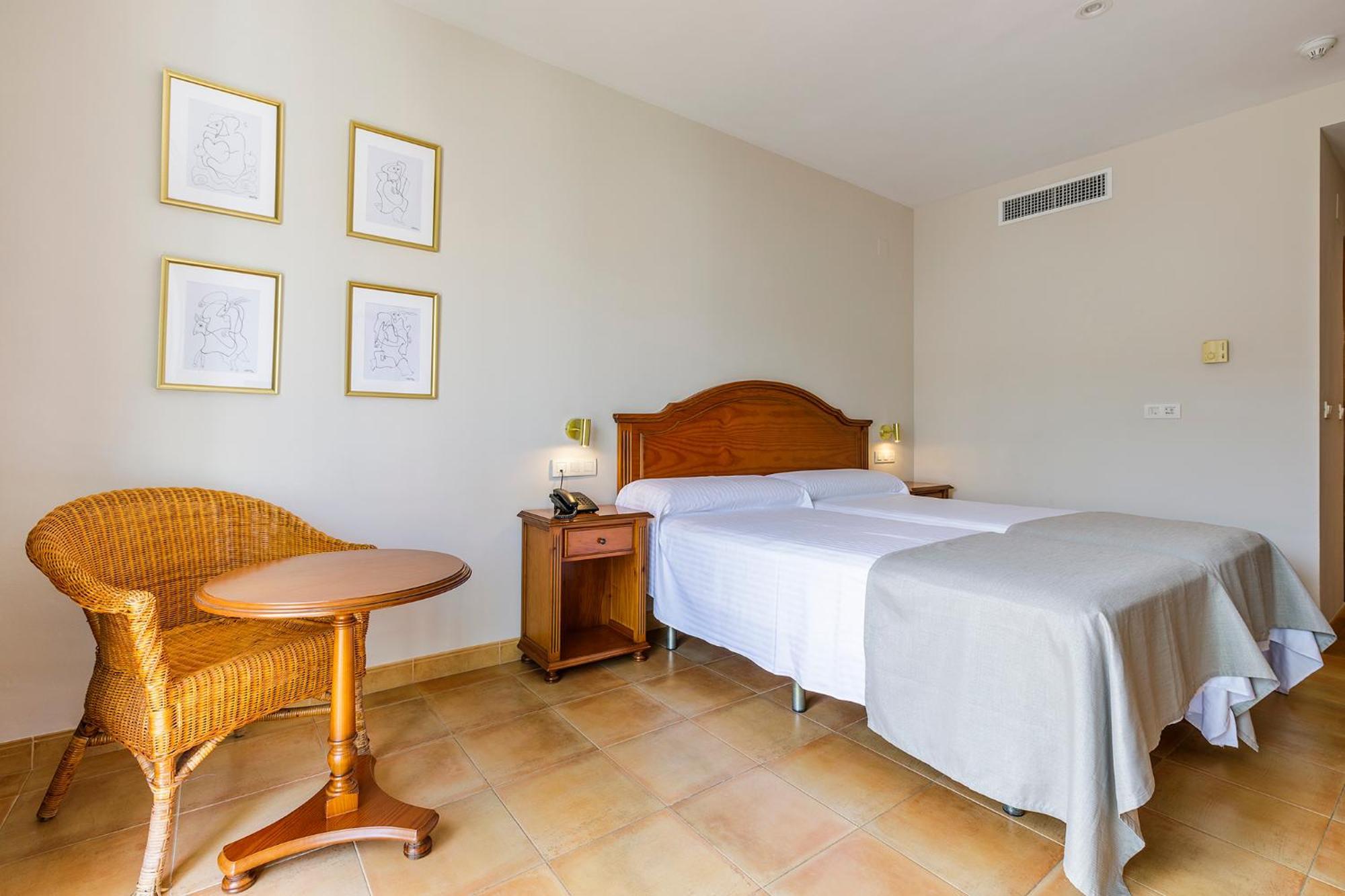 Hotel Almijara - Mares La Herradura (Granada)