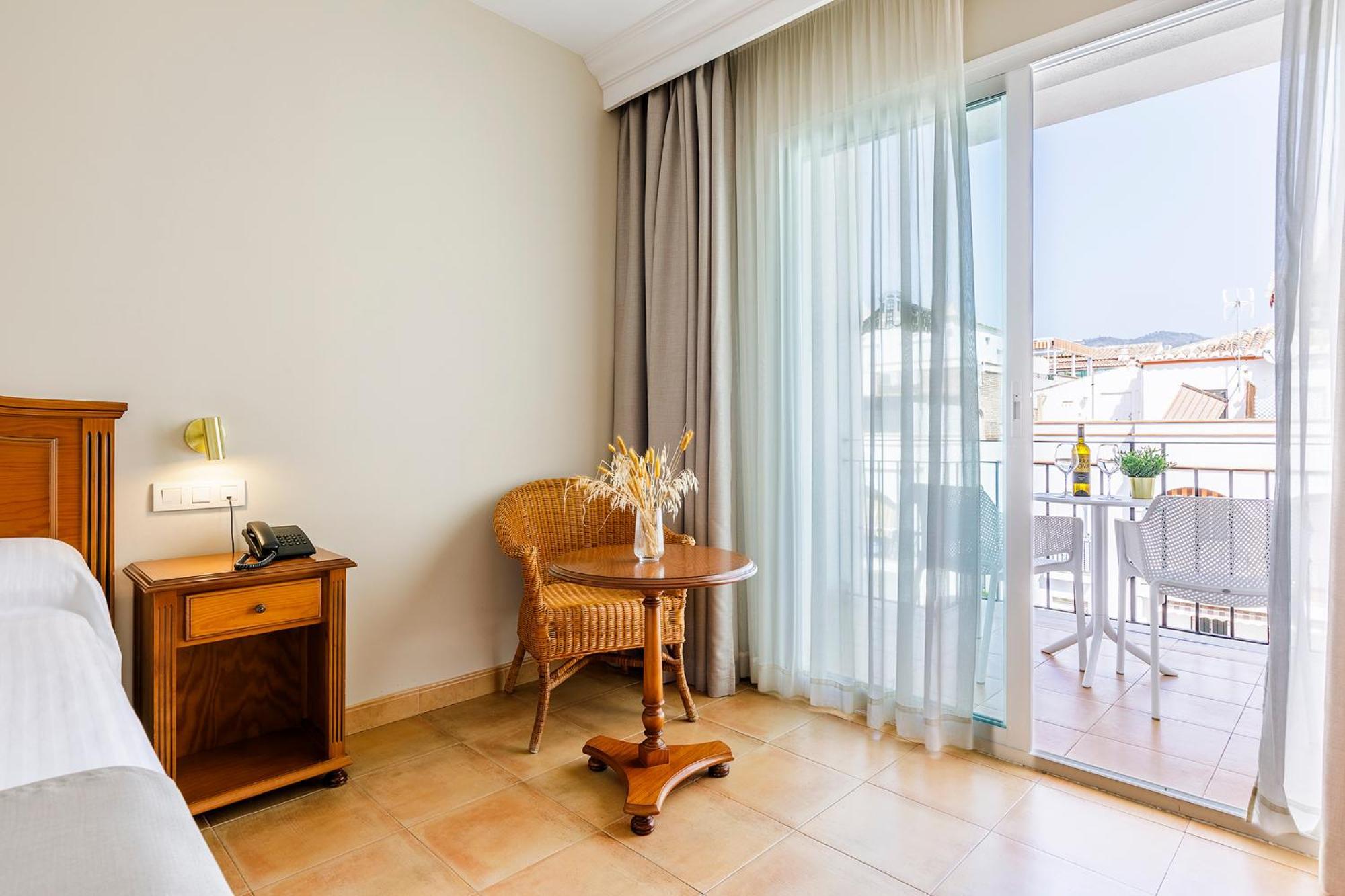 Almijara - Mares Hotel La Herradura (Granada)