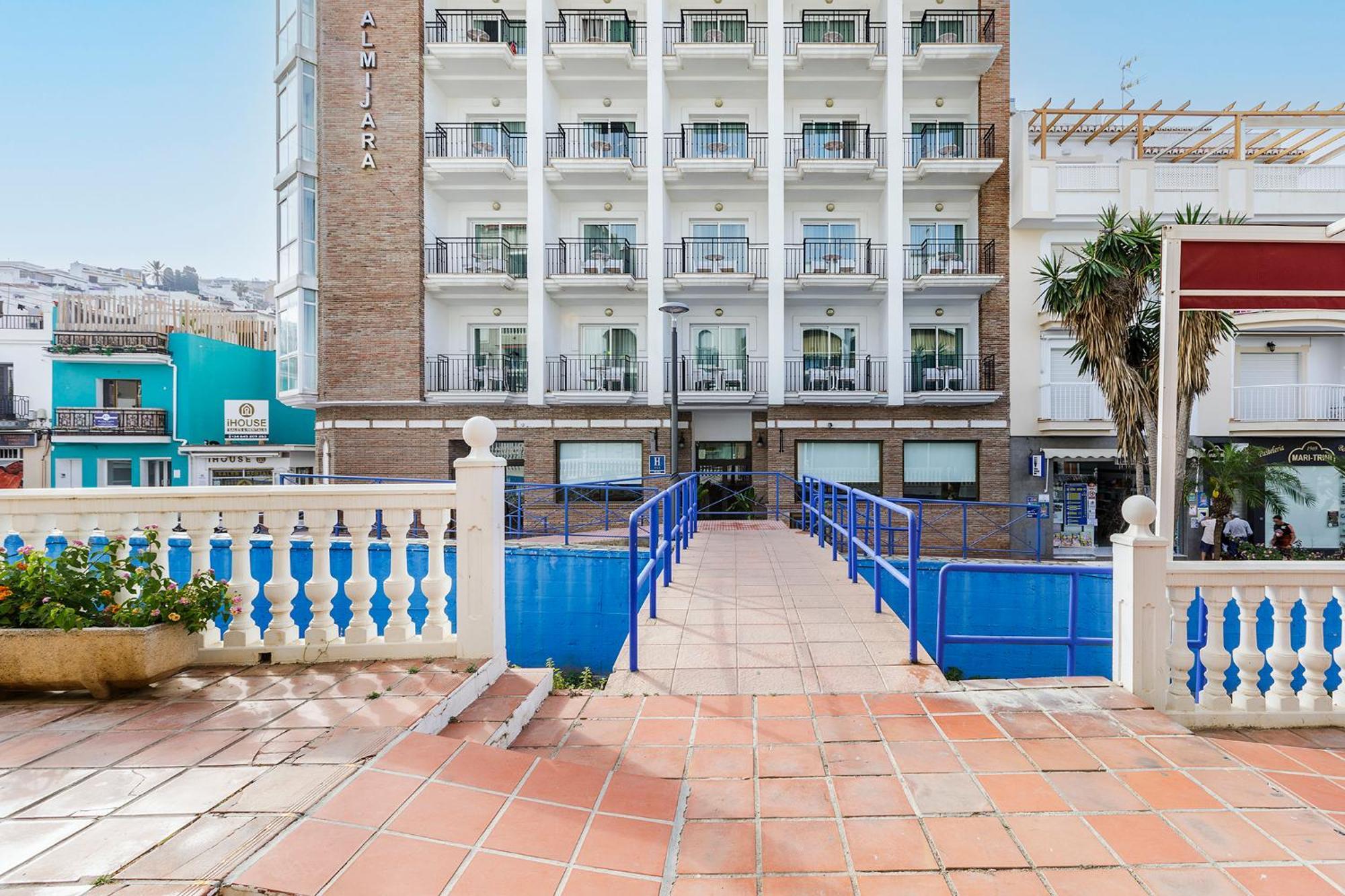 Hotel Almijara - Mares 3*